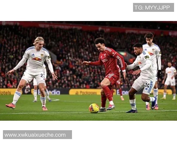 英超惊现冷门里昂逆转那不勒斯上演经典大战