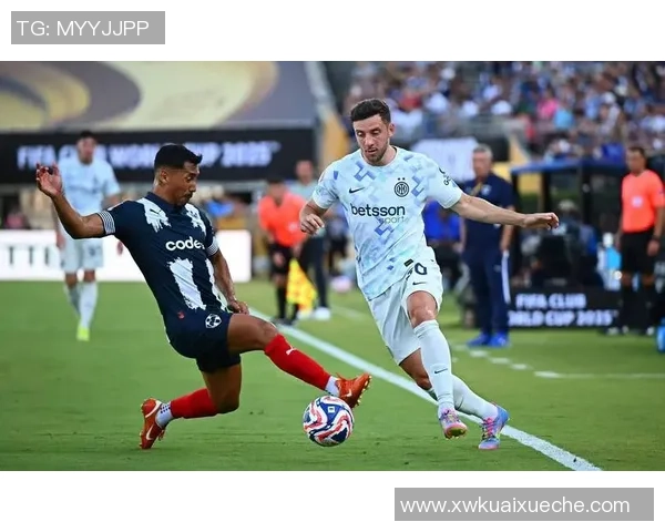 德甲激情对决国米大胜AC米兰帽子戏法引爆全场热情