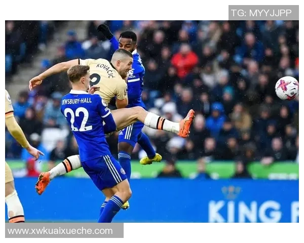 英超激战：里昂6-2逆袭切尔西绝杀时刻引发全场狂欢解析战术细节