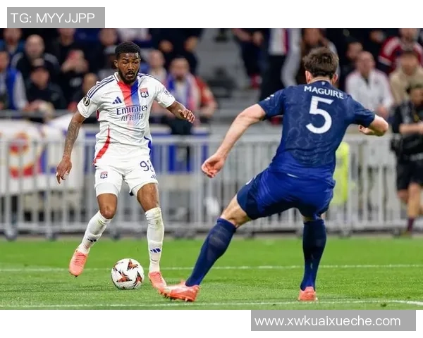 欧冠历史冷门:里昂惊险战胜曼联全场沸腾瞬间回顾 欧冠历史冷门:里昂惊险战胜曼联全场沸腾瞬间回顾