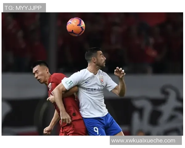 中超精彩对决本菲卡逆转里昂争议判罚引发全场热议 中超精彩对决本菲卡逆转里昂争议判罚引发全场热议